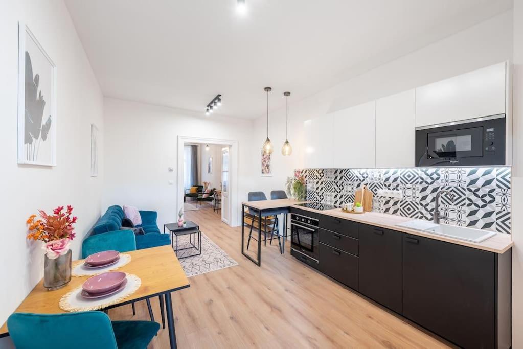 Sweet Cozy Apartment Prague Close To Mala Strana Екстериор снимка